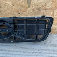 Volvo V70 Grille calandre supérieure de pare-chocs avant 31333689