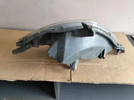 Toyota Yaris Verso Lampa przednia 0498