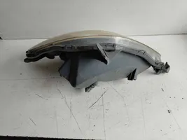 Toyota Yaris Verso Lampa przednia 0498