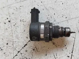 Opel Vivaro Fuel pressure sensor 0281002800