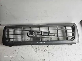 Opel Monterey Griglia superiore del radiatore paraurti anteriore 