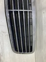 Mercedes-Benz CLK A208 C208 Grille de calandre avant A2088800085