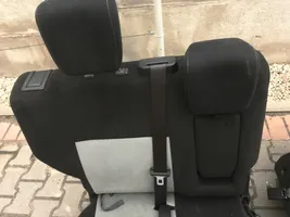 Suzuki Grand Vitara II Second row seats 9781584862