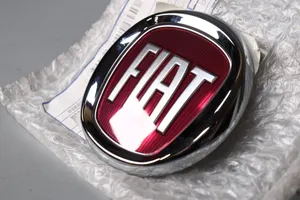 Fiat 500X Logo/stemma case automobilistiche 735643726