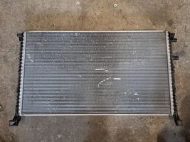 Audi A4 S4 B9 8W Dzesēšanas šķidruma radiators 8W0145804D