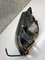 Subaru Outback Lampa przednia 10020656