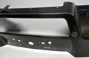 Aston Martin Vantage III Rivestimento della parte inferiore del paraurti posteriore DD23-17E955-BA