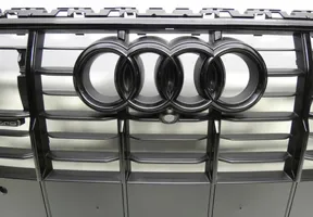 Audi Q7 4L Grille calandre supérieure de pare-chocs avant AUDI