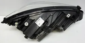 BMW 2 F45 Lampa przednia 8738641-04