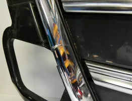 Audi A4 S4 B9 Maskownica / Grill / Atrapa górna chłodnicy 8W0853651DF