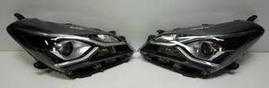 Toyota Yaris Lampy przednie / Komplet 789674541