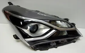 Toyota Yaris Lampy przednie / Komplet 789674541