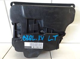 Citroen Berlingo Osłona klamki drzwi tylnych 9818441680