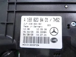 Mercedes-Benz A W169 Rivestimento della console di illuminazione installata sul rivestimento del tetto 