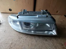 Audi A4 S4 B5 8D Lampa przednia 8D0941004AK