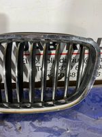 BMW 5 GT F07 Grille calandre supérieure de pare-chocs avant 51137200170