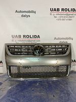 Volkswagen Touareg I Front grill 7L6853651