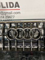 Audi Q3 8U Maskownica / Grill / Atrapa górna chłodnicy 8U0853653A