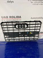 Audi A8 S8 D4 4H Grotelės viršutinės 4H0853651AA