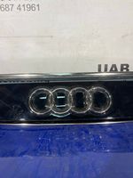 Audi A2 Grille calandre supérieure de pare-chocs avant 8Z0853321