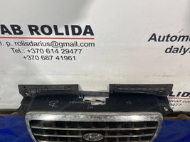 Hyundai Trajet Grotelės viršutinės 863523A000