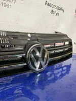 Volkswagen Sharan Etupuskurin ylempi jäähdytinsäleikkö 7N0853653B