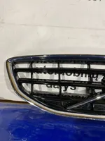 Volvo V40 Etupuskurin ylempi jäähdytinsäleikkö 31283764