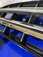 Volkswagen Amarok Maskownica / Grill / Atrapa górna chłodnicy 2H6853653