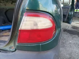 Nissan Almera Lampa tylna 
