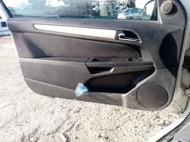 Opel Astra G Rivestimento del pannello della portiera anteriore 13153881