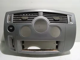 Renault Scenic RX Dash center air vent grill 8200140713