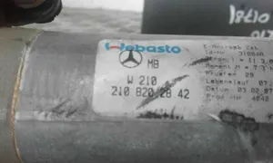 Mercedes-Benz E W210 Motore/attuatore 2108202842