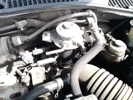 Toyota Avensis T220 Boîtier de filtre à carburant 