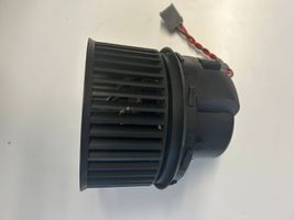 Ford Kuga II Pečiuko ventiliatorius/ putikas AV6N18456AA