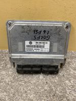 Volkswagen Golf V Calculateur moteur ECU 06A906033CA