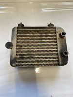 Audi 80 90 S2 B4 Dzinēja eļļas radiators 893117021