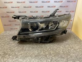 Toyota Land Cruiser (J150) Lampa przednia 8114560N20