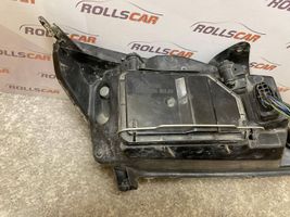 Ford Focus Lampa przednia 2M5113W030BD