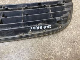 Opel Zafira A Front bumper upper radiator grill 90580685