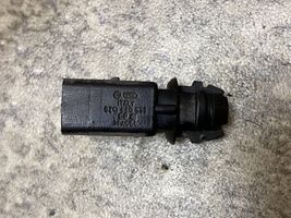 Audi A6 S6 C6 4F Außentemperatursensor 8Z0820335