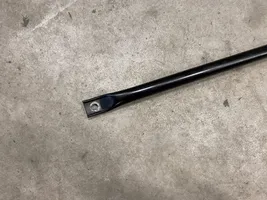 BMW 5 E60 E61 Kita variklio skyriaus detalė 51717046555