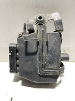 Volkswagen Golf V Central locking vacuum pump 1K0906279B