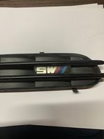 BMW 5 E60 E61 Režģis spārnā 7896849