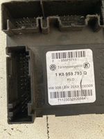 Volkswagen Golf VI Moteur de lève-vitre de porte avant 1K0959793Q