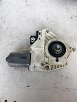 Audi Q7 4L Motorino alzacristalli della portiera anteriore 1K0959801B