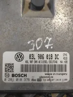 Volkswagen PASSAT B7 Variklio valdymo blokas 03L906018DC