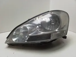 Toyota Avensis Verso Lampa przednia 