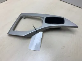 BMW X1 E84 Rivestimento in plastica cornice della leva del cambio 105005742