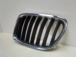 BMW X1 E84 Maskownica / Grill / Atrapa górna chłodnicy 2993307