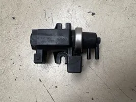 BMW 5 E60 E61 Solenoidinis vožtuvas 2247906